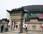 历经沧桑的古建砖雕门楼